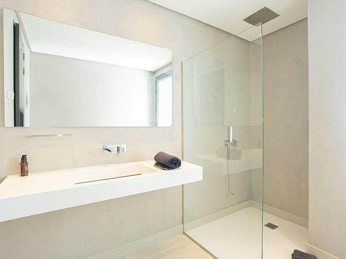Contemporary Villa with Private Pool and Gym – Marbella