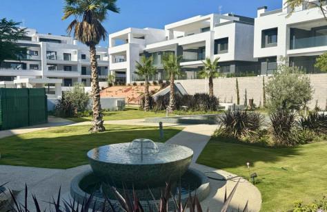 Middle Floor Apartment 2 Bedrooms   in Estepona