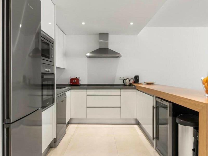 Middle Floor Apartment 3 Bedrooms 2 Bathrooms in Puerto Banús
