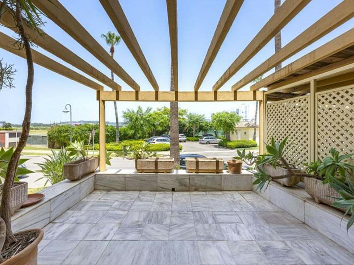 Ground Floor Apartment 2 Bedrooms 2 Bathrooms in Sotogrande