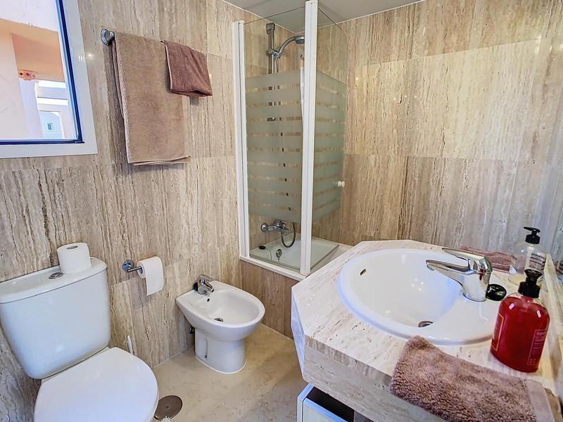Penthouse in Lagos de Santa María, Elviria – Long-Term Rental