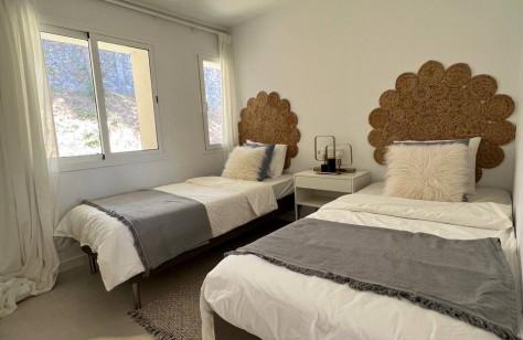 Penthouse 4 Bedrooms 1 Bathroom in La Quinta