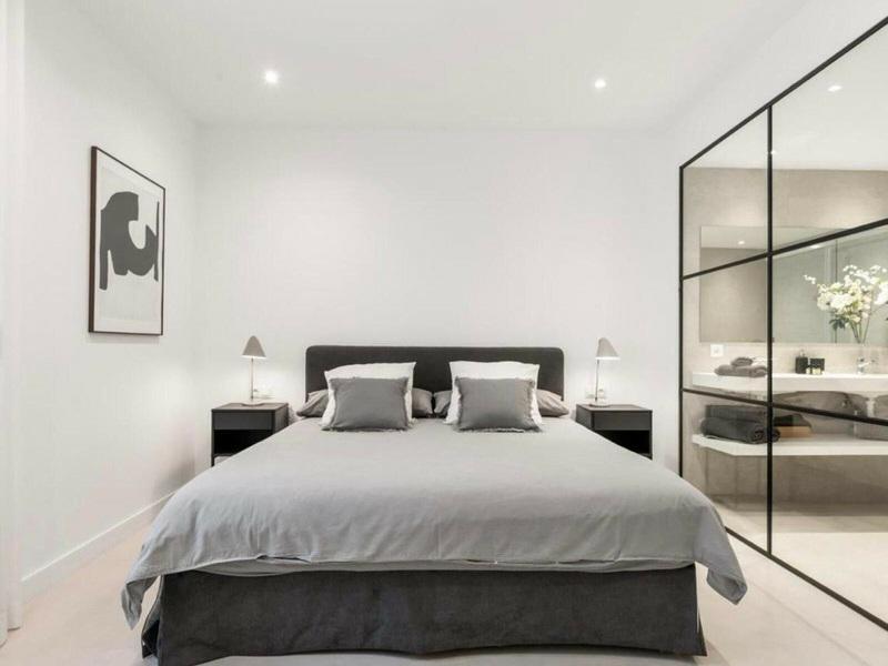 Middle Floor Apartment 3 Bedrooms 2 Bathrooms in Puerto Banús