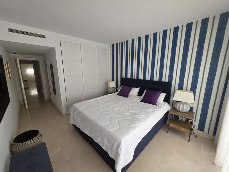 Middle Floor Apartment 3 Bedrooms 2 Bathrooms in Nueva Andalucía