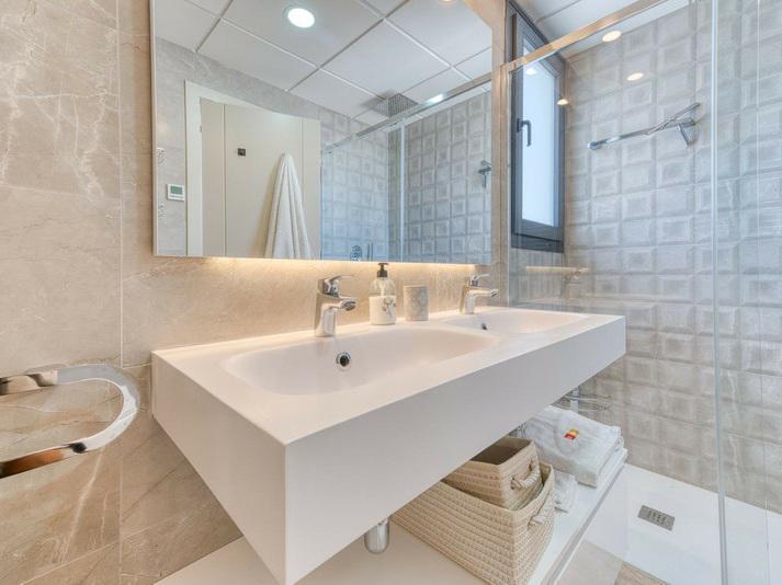 Penthouse 3 Bedrooms 3 Bathrooms in Bel Air