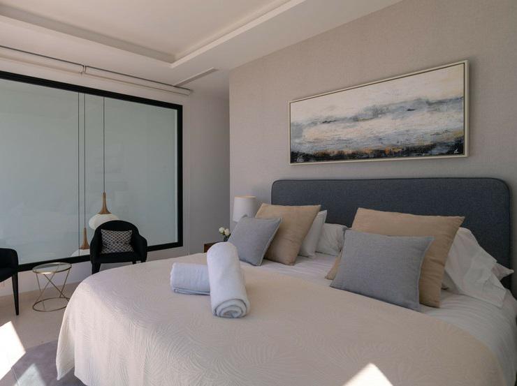 Townhouse 5 Bedrooms 3 Bathrooms in Cabopino