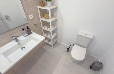 Middle Floor Apartment 4 Bedrooms 2 Bathrooms in Estepona