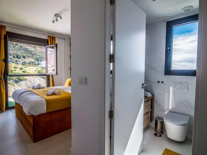 Luxury Apartment in Higuerón Oeste, Fuengirola – Long-Term Rental