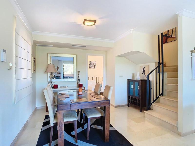 Penthouse in Lagos de Santa María, Elviria – Long-Term Rental