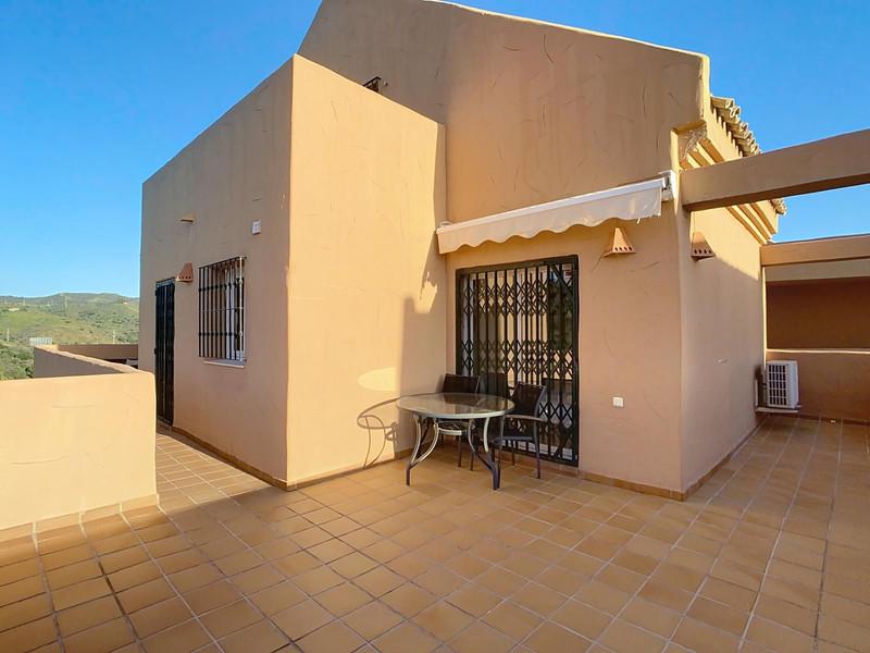 Penthouse in Lagos de Santa María, Elviria – Long-Term Rental