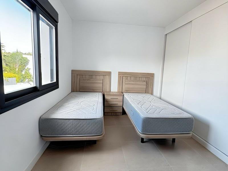 Townhouse 2 Bedrooms 3 Bathrooms in El Paraiso