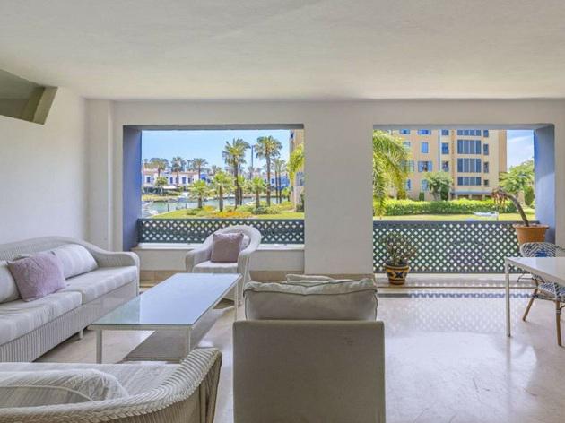 Ground Floor Apartment 2 Bedrooms 2 Bathrooms in Sotogrande