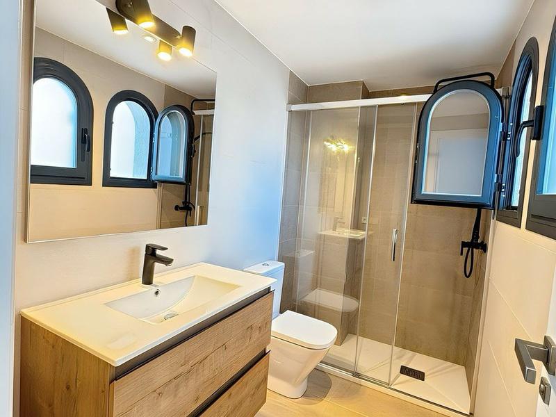 Townhouse 2 Bedrooms 3 Bathrooms in El Paraiso