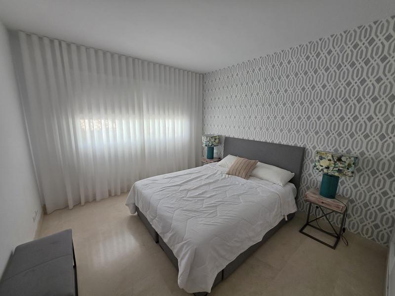 Middle Floor Apartment 3 Bedrooms 2 Bathrooms in Nueva Andalucía