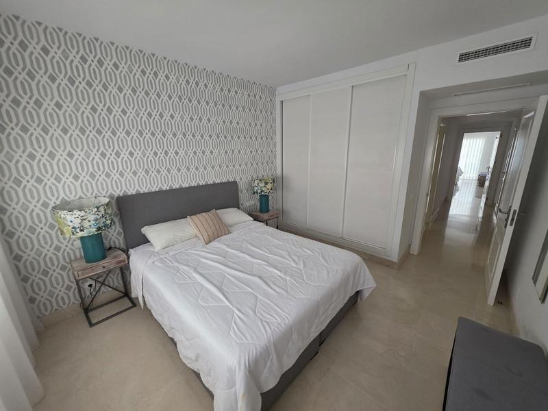Middle Floor Apartment 3 Bedrooms 2 Bathrooms in Nueva Andalucía