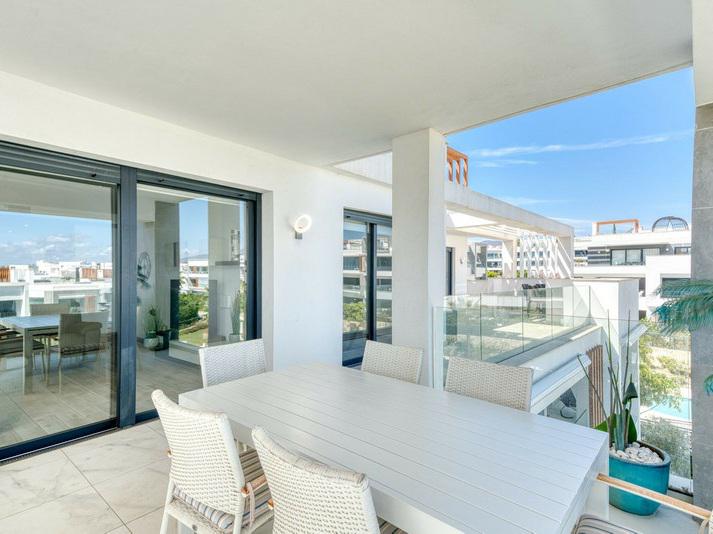 Penthouse 3 Bedrooms 3 Bathrooms in Bel Air