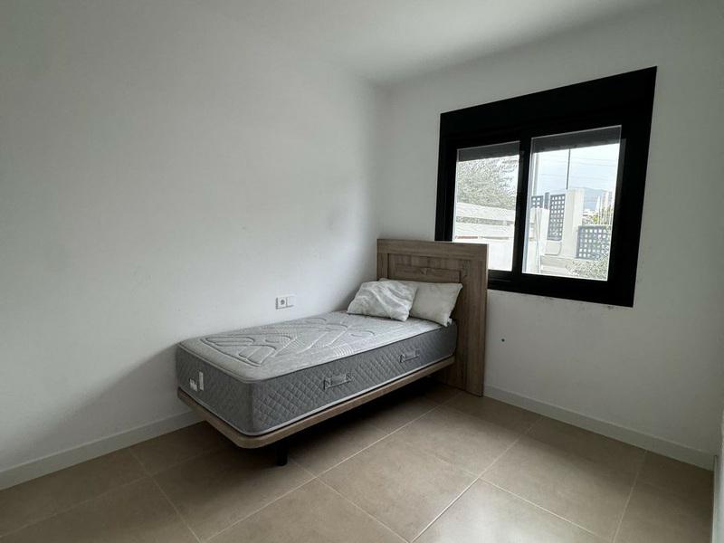 Modern Townhouse in El Paraíso – Long Term Rental