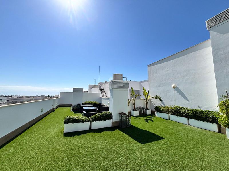 Modern Apartment in La Campana, Nueva Andalucía – Long-Term Rental