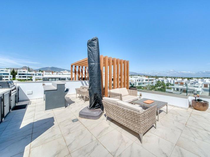 Penthouse 3 Bedrooms 3 Bathrooms in Bel Air