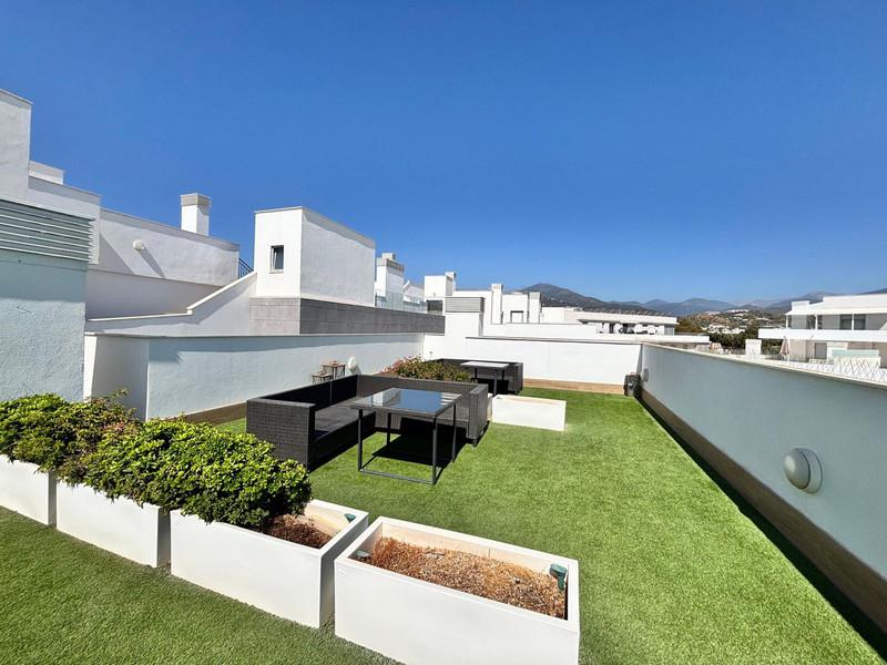 Modern Apartment in La Campana, Nueva Andalucía – Long-Term Rental