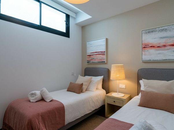 Townhouse 5 Bedrooms 3 Bathrooms in Cabopino