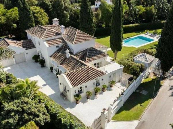 Detached Villa 5 Bedrooms 3 Bathrooms in Guadalmina Baja