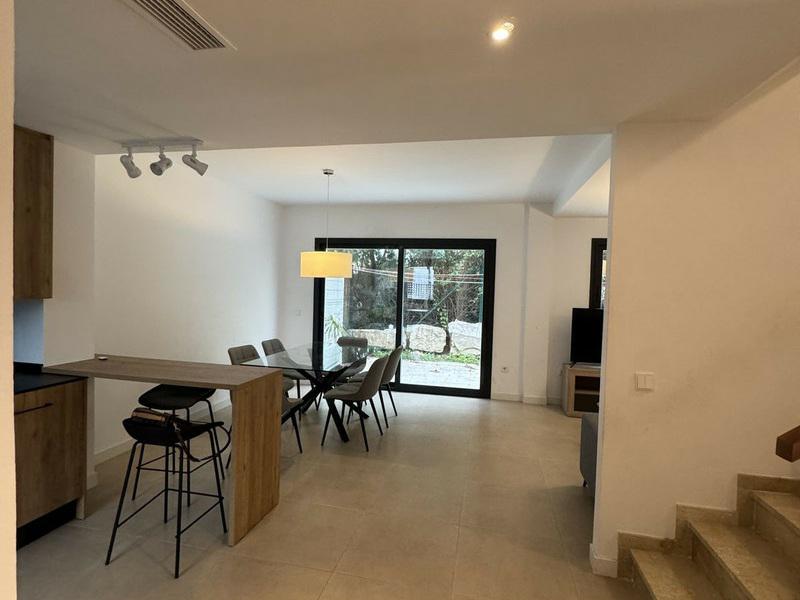 Modern Townhouse in El Paraíso – Long Term Rental