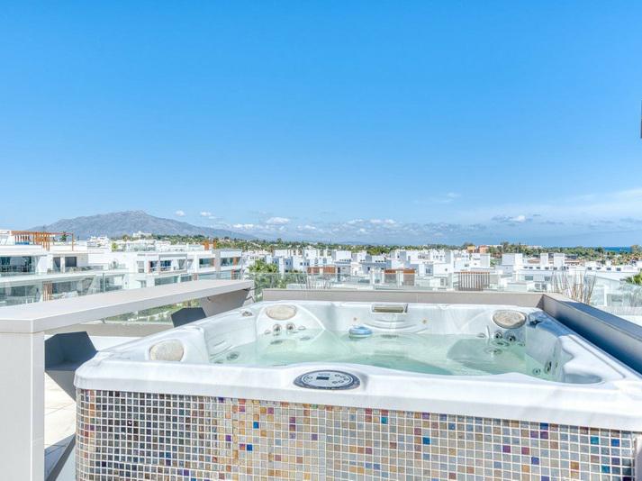 Penthouse 3 Bedrooms 3 Bathrooms in Bel Air