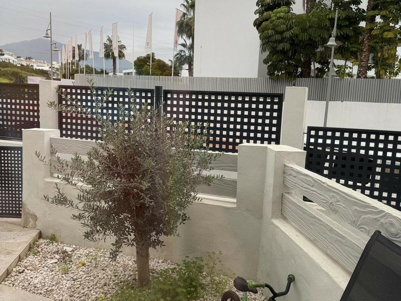Modern Townhouse in El Paraíso – Long Term Rental