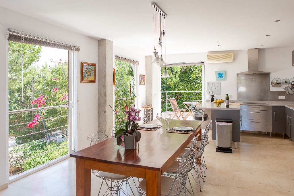 Detached Villa 5 Bedrooms 4 Bathrooms in Guadalmina Alta