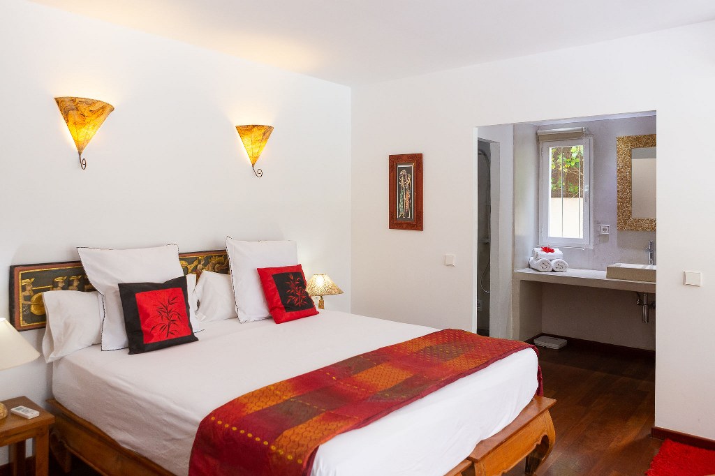 Detached Villa 5 Bedrooms 4 Bathrooms in Guadalmina Alta