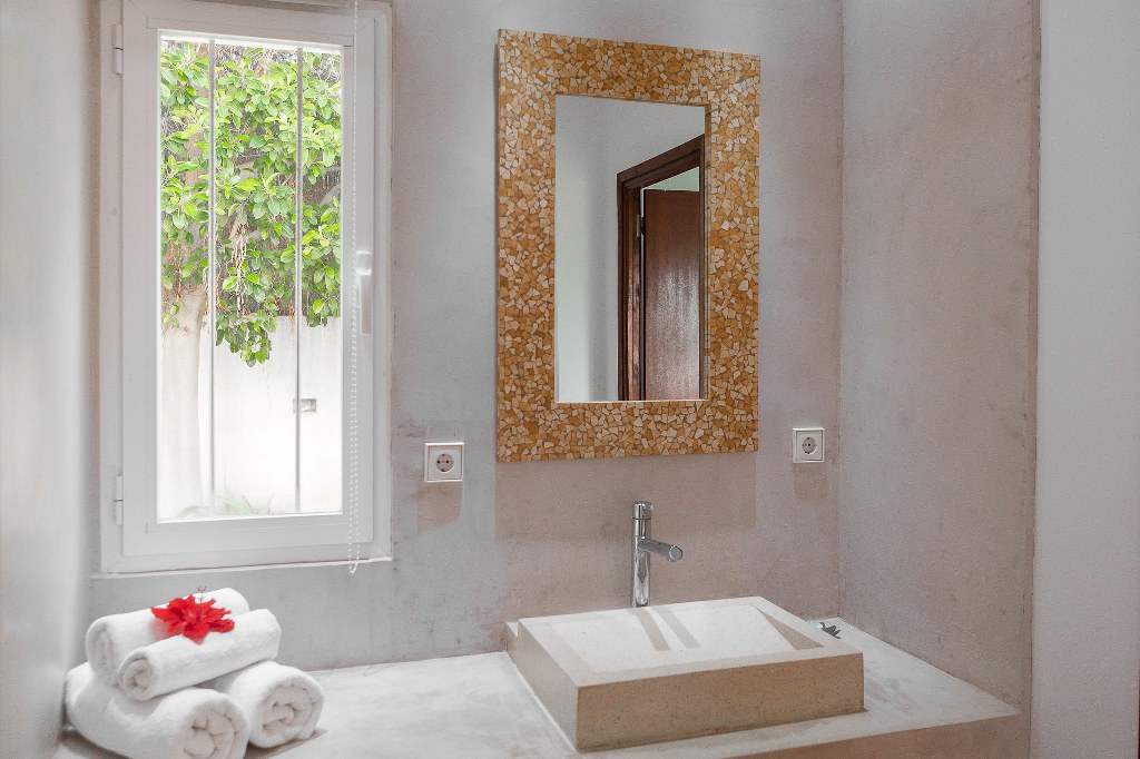 Detached Villa 5 Bedrooms 4 Bathrooms in Guadalmina Alta