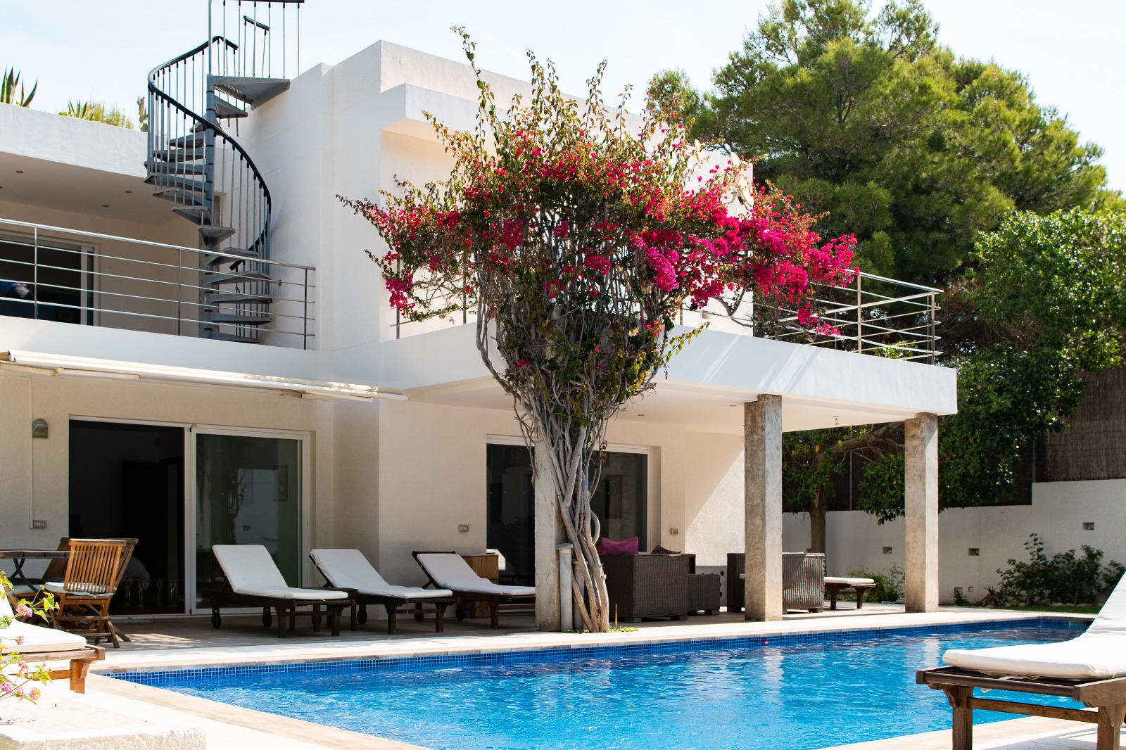 Detached Villa 5 Bedrooms 4 Bathrooms in Guadalmina Alta