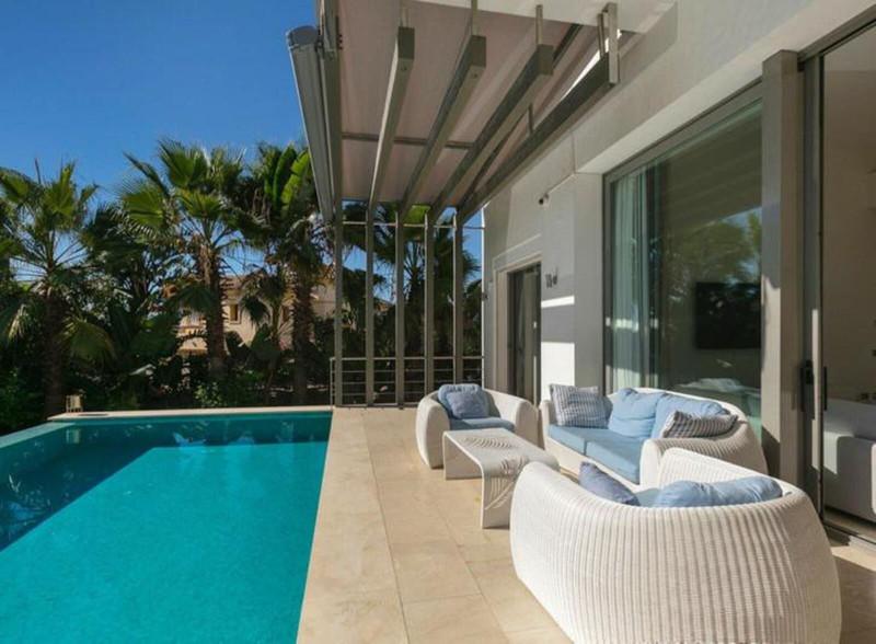 Detached Villa 5 Bedrooms 4 Bathrooms in La Quinta