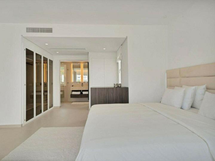 Penthouse Duplex 3 Bedrooms 1 Bathroom in La Quinta Hills