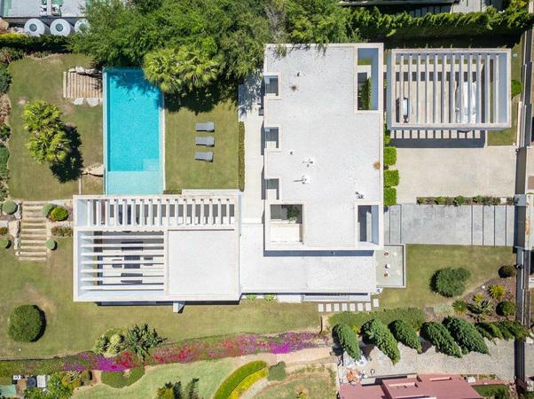 Detached Villa 5 Bedrooms 4 Bathrooms in Los Flamingos