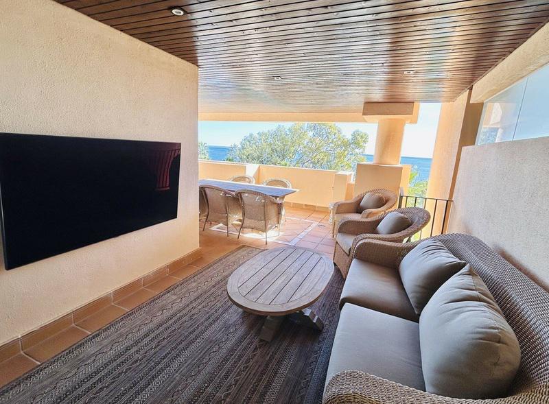 Ground Floor Apartment 2 Bedrooms 2 Bathrooms in Estepona