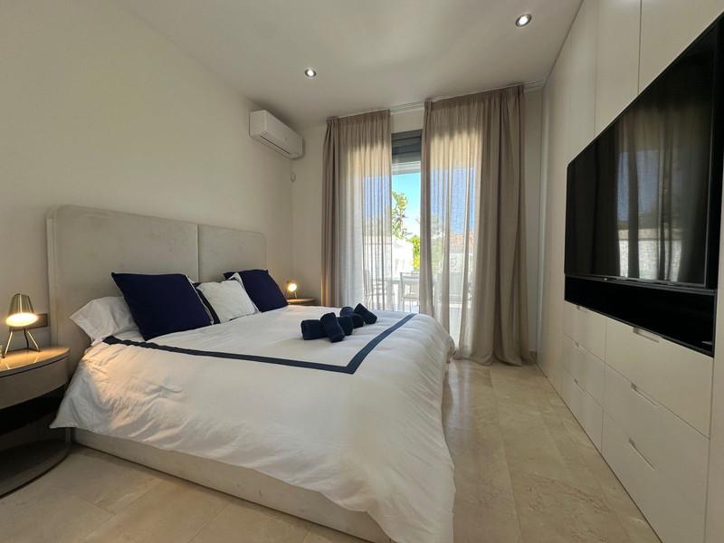 Detached Villa 5 Bedrooms 4 Bathrooms in La Quinta