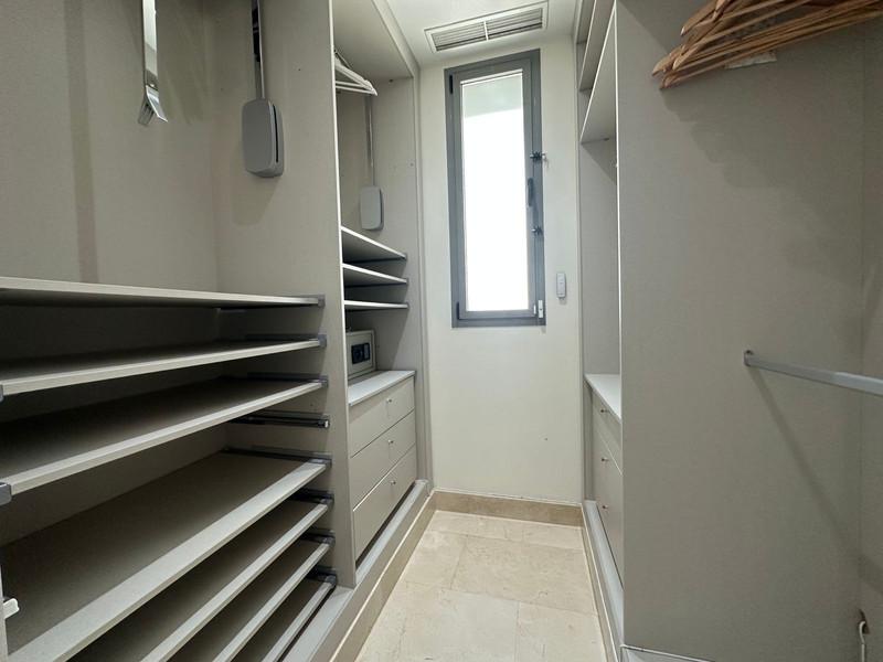 Detached Villa 5 Bedrooms 4 Bathrooms in La Quinta