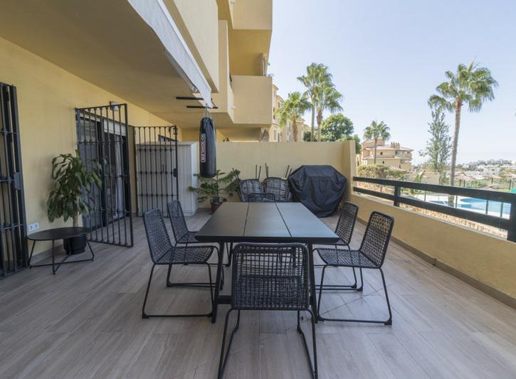 Middle Floor Apartment 2 Bedrooms 1 Bathroom in Selwo