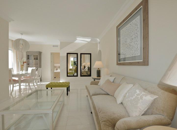 Top Floor Apartment 2 Bedrooms 1 Bathroom in The Golden Mile