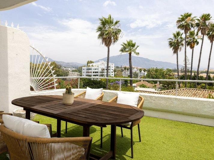 Middle Floor Apartment 2 Bedrooms 1 Bathroom in Guadalmina Alta