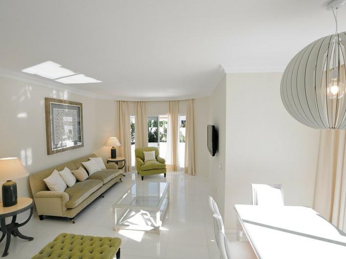 Top Floor Apartment 2 Bedrooms 1 Bathroom in The Golden Mile