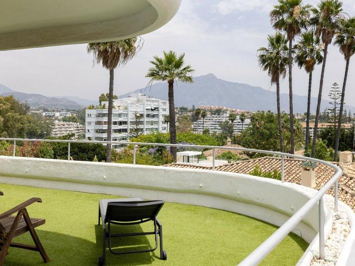 Middle Floor Apartment 2 Bedrooms 1 Bathroom in Guadalmina Alta