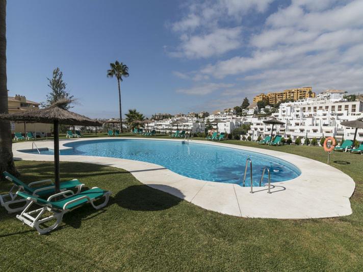 Middle Floor Apartment 2 Bedrooms 1 Bathroom in Selwo