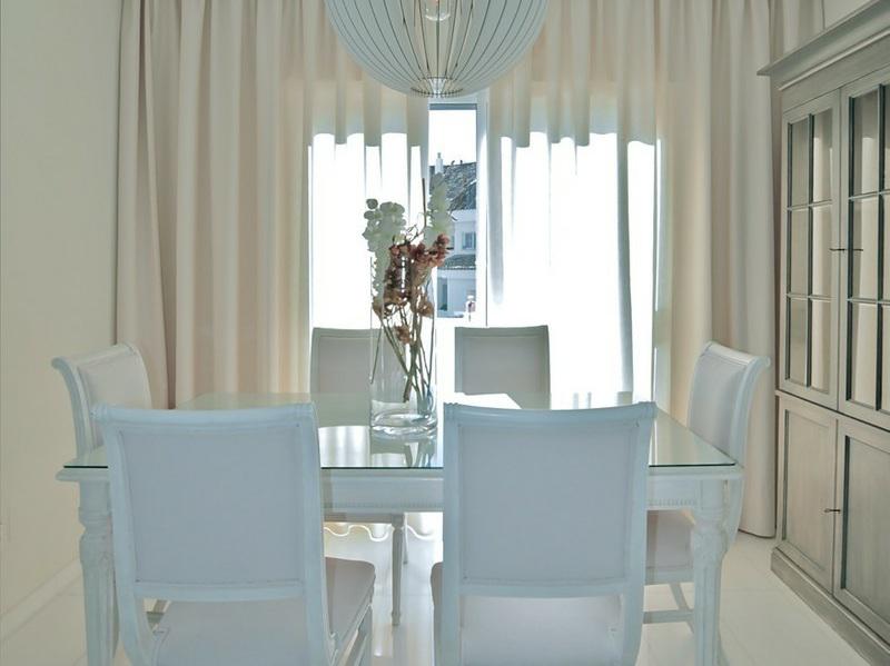 Top Floor Apartment 2 Bedrooms 1 Bathroom in The Golden Mile