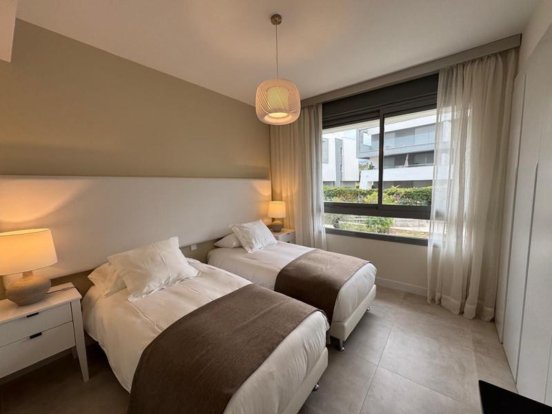 Middle Floor Apartment 3 Bedrooms 2 Bathrooms in Estepona