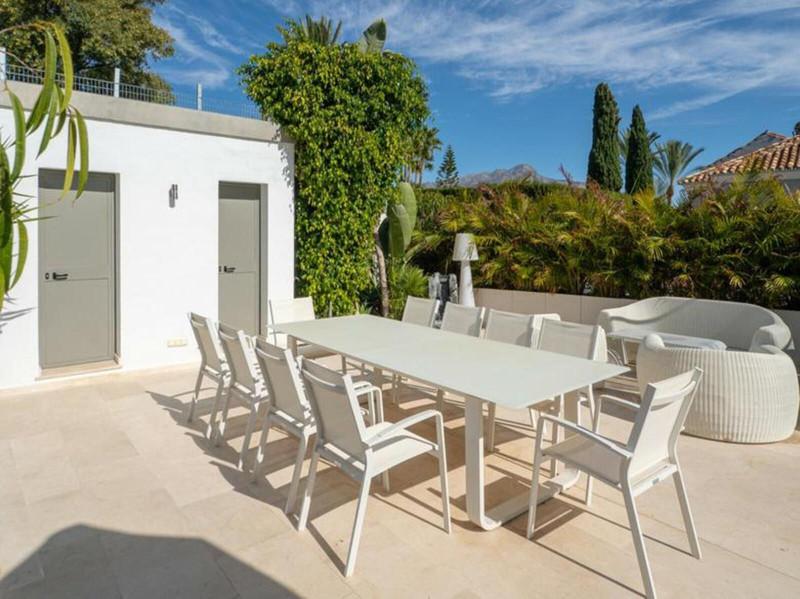 Detached Villa 5 Bedrooms 4 Bathrooms in La Quinta