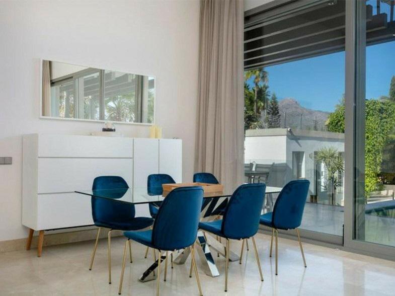 Detached Villa 5 Bedrooms 4 Bathrooms in La Quinta