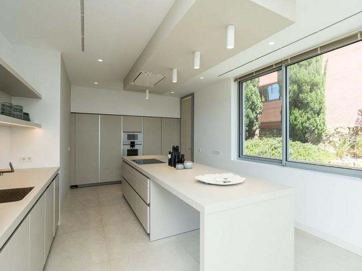 Detached Villa 5 Bedrooms 4 Bathrooms in Los Flamingos